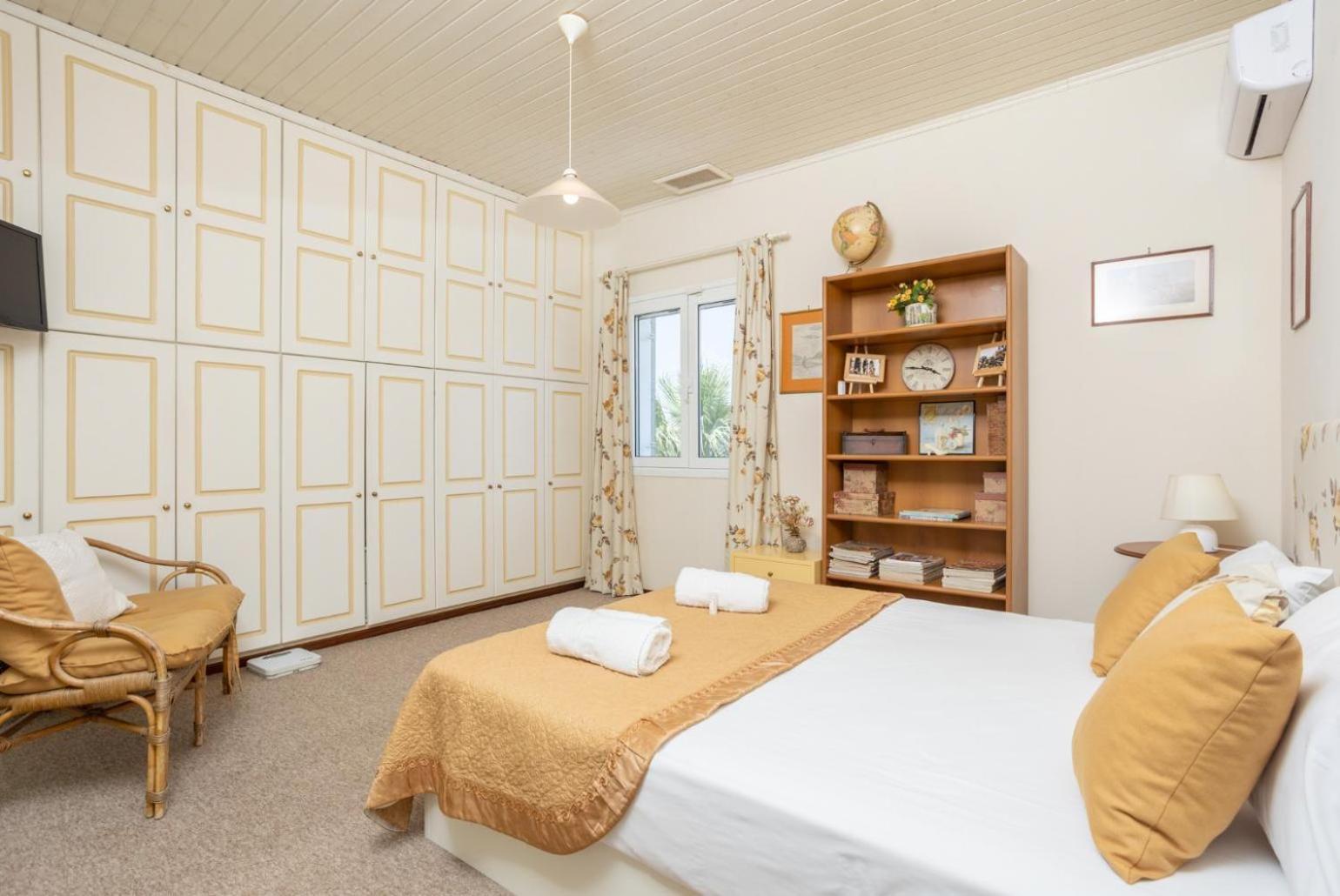 Villa Golden Tiara Agioi Deka  外观 照片