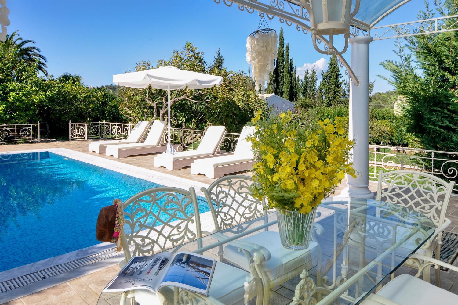Villa Golden Tiara Agioi Deka  外观 照片